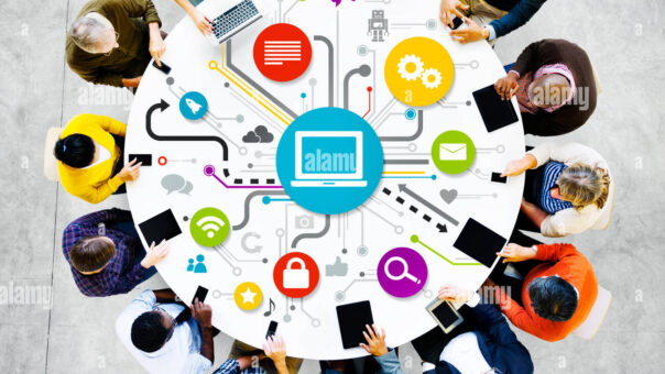 group-of-multi-ethnic-people-social-networking-E6Y8Y5